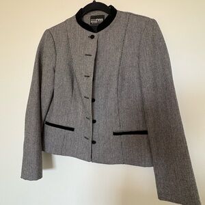 Vintage Russ petites Black and Gray Women's houndstooth Blazer